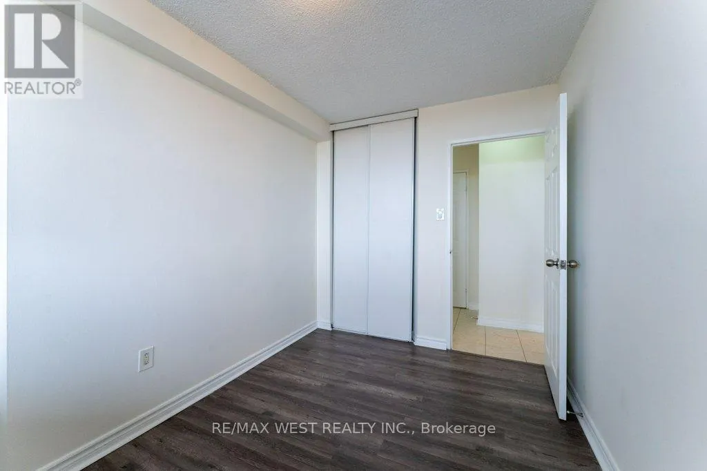 1001 - 3501 GLEN ERIN DRIVE