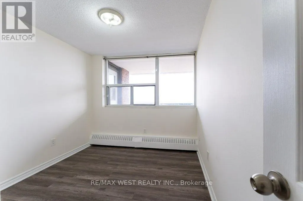 1001 - 3501 GLEN ERIN DRIVE