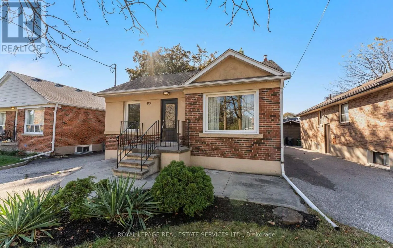 90 SILVERHILL DRIVE