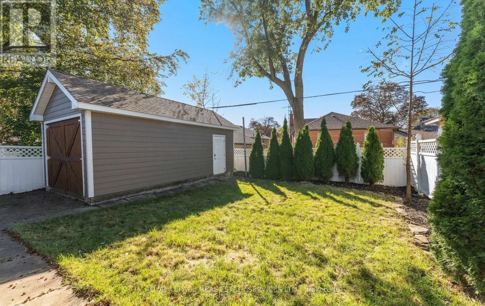 90 SILVERHILL DRIVE