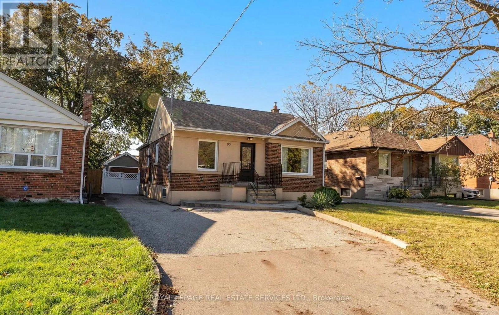 90 SILVERHILL DRIVE