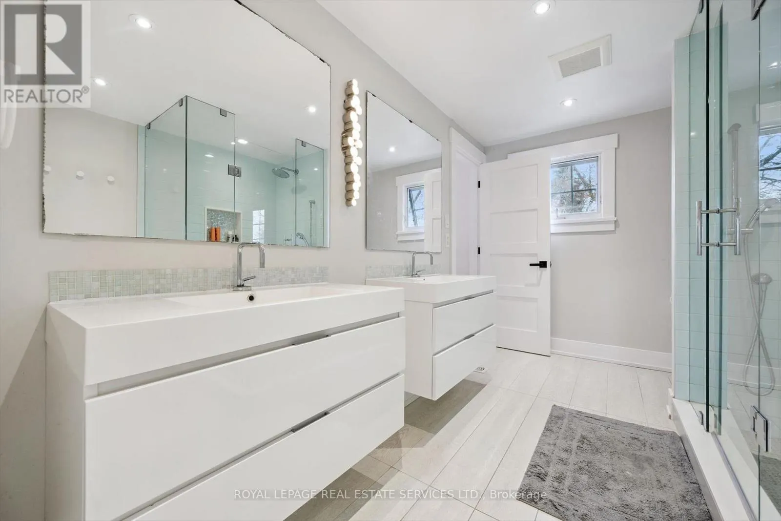 269 SUNRAY ROAD