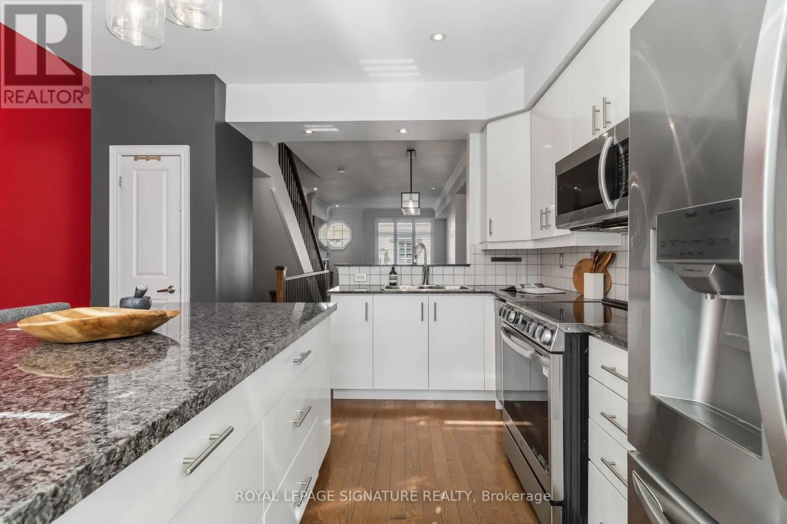 31 FURROW LANE