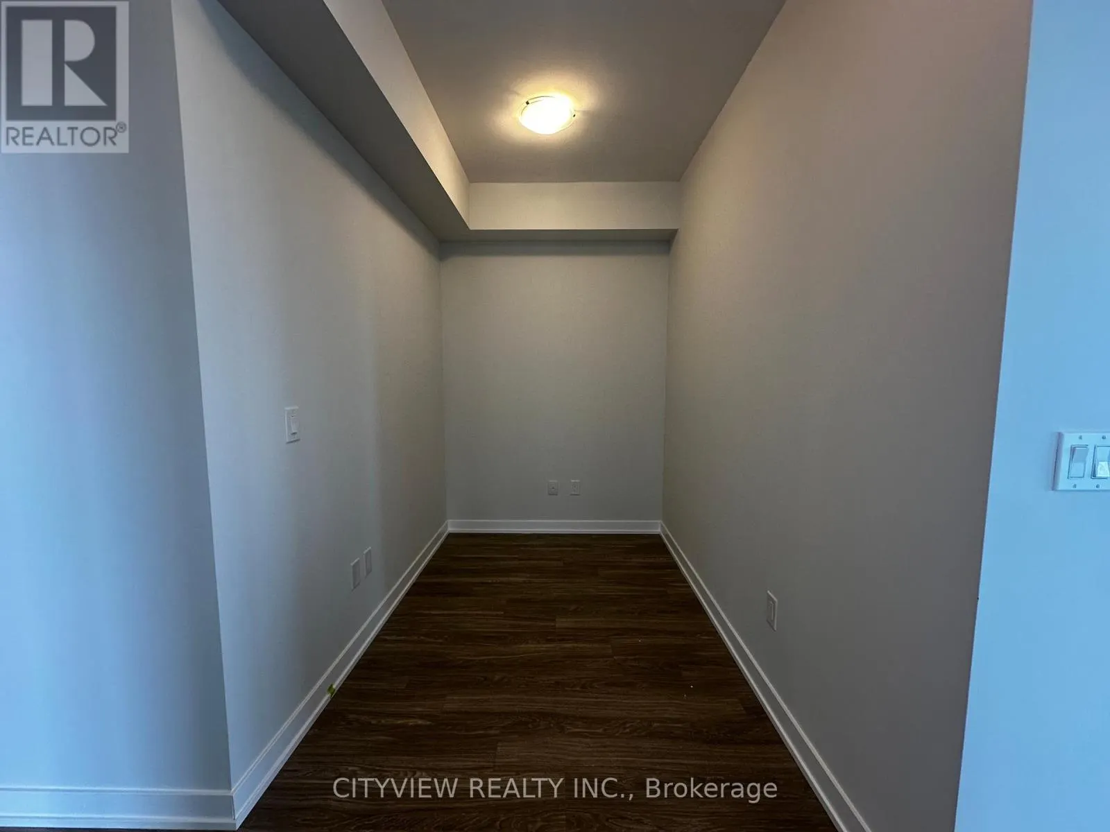 2411 - 430 SQUARE ONE DRIVE