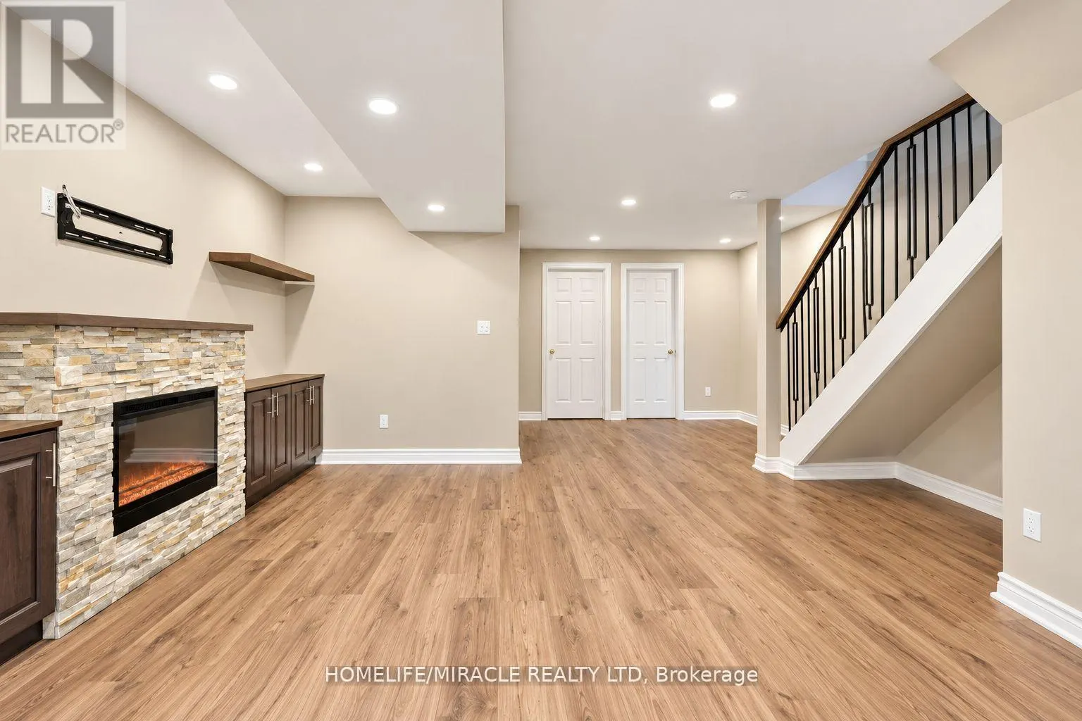 7683 DOVERWOOD DRIVE