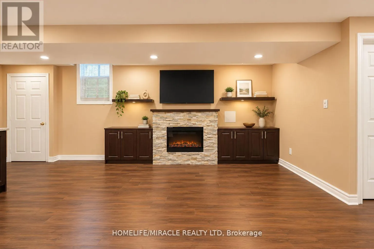7683 DOVERWOOD DRIVE