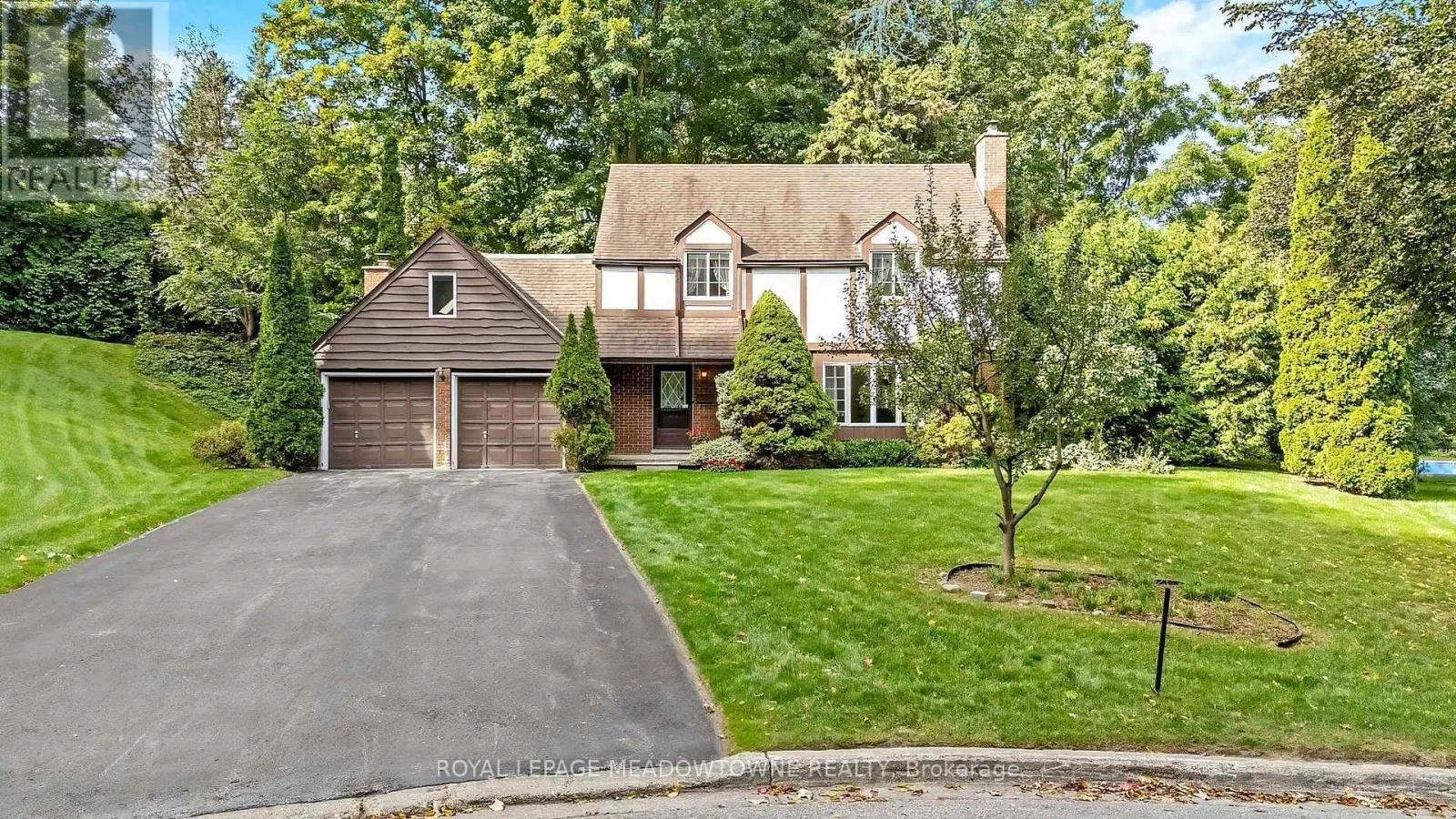 12 MULLEN PLACE