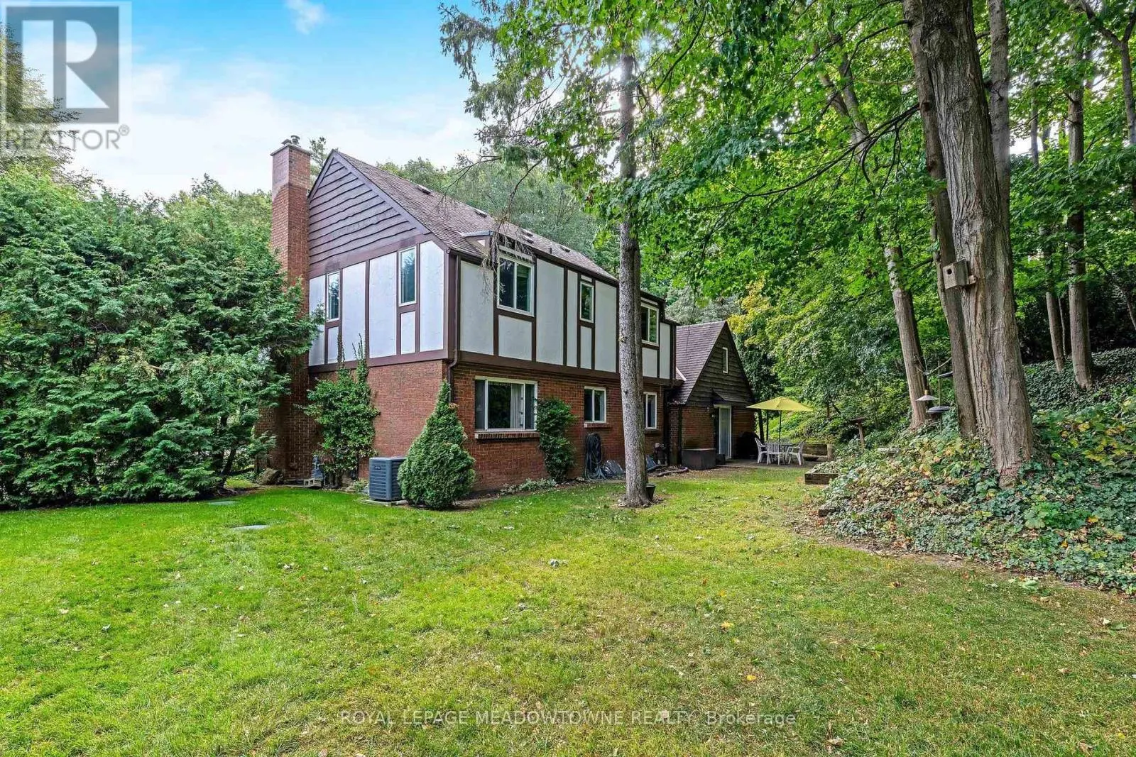 12 MULLEN PLACE