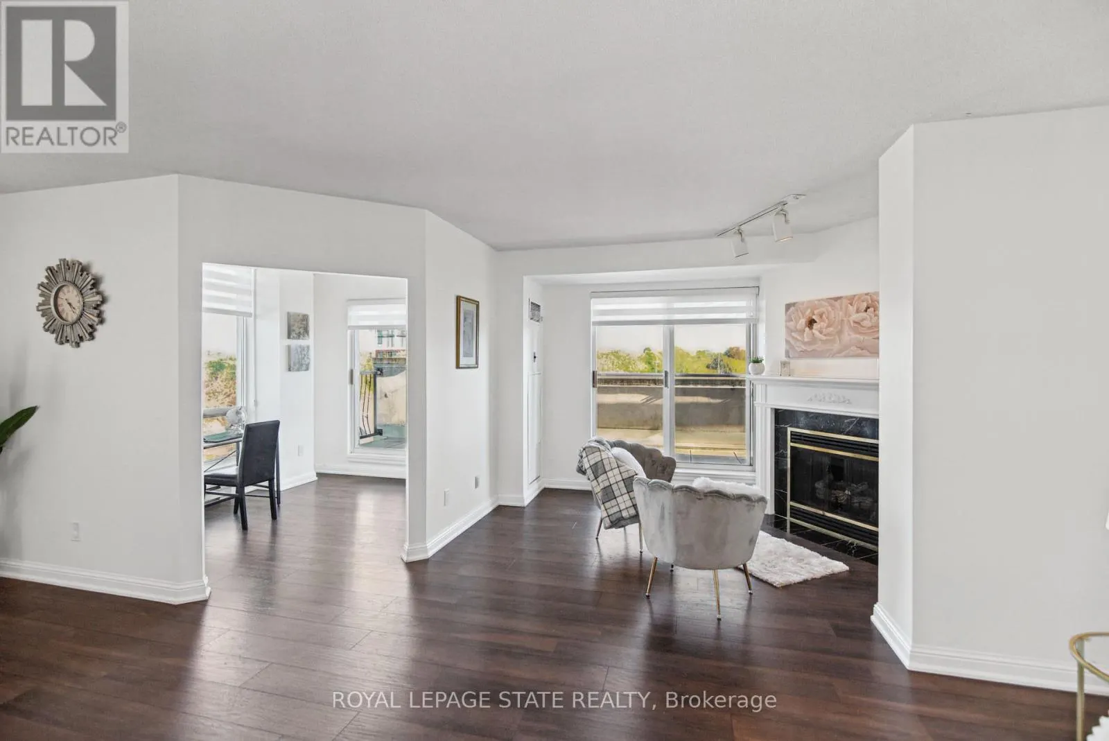 403 - 430 PEARL STREET