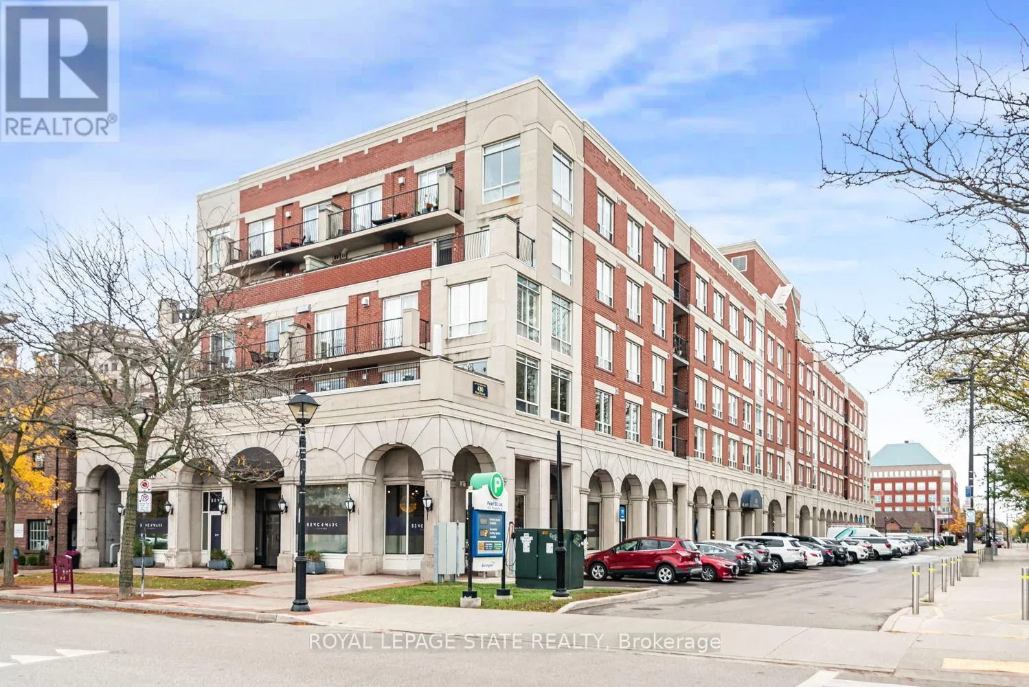 403 - 430 PEARL STREET