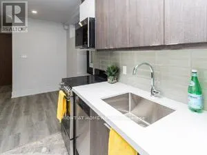 181 LAKESHORE ROAD E
