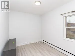 181 LAKESHORE ROAD E