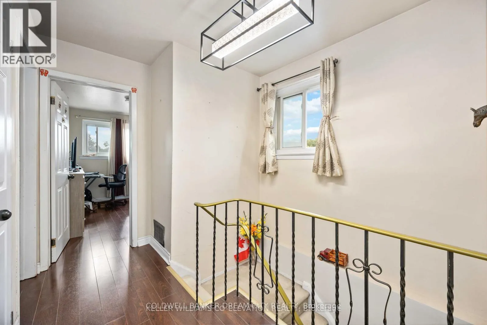 UPPER - 3073 IRESON COURT