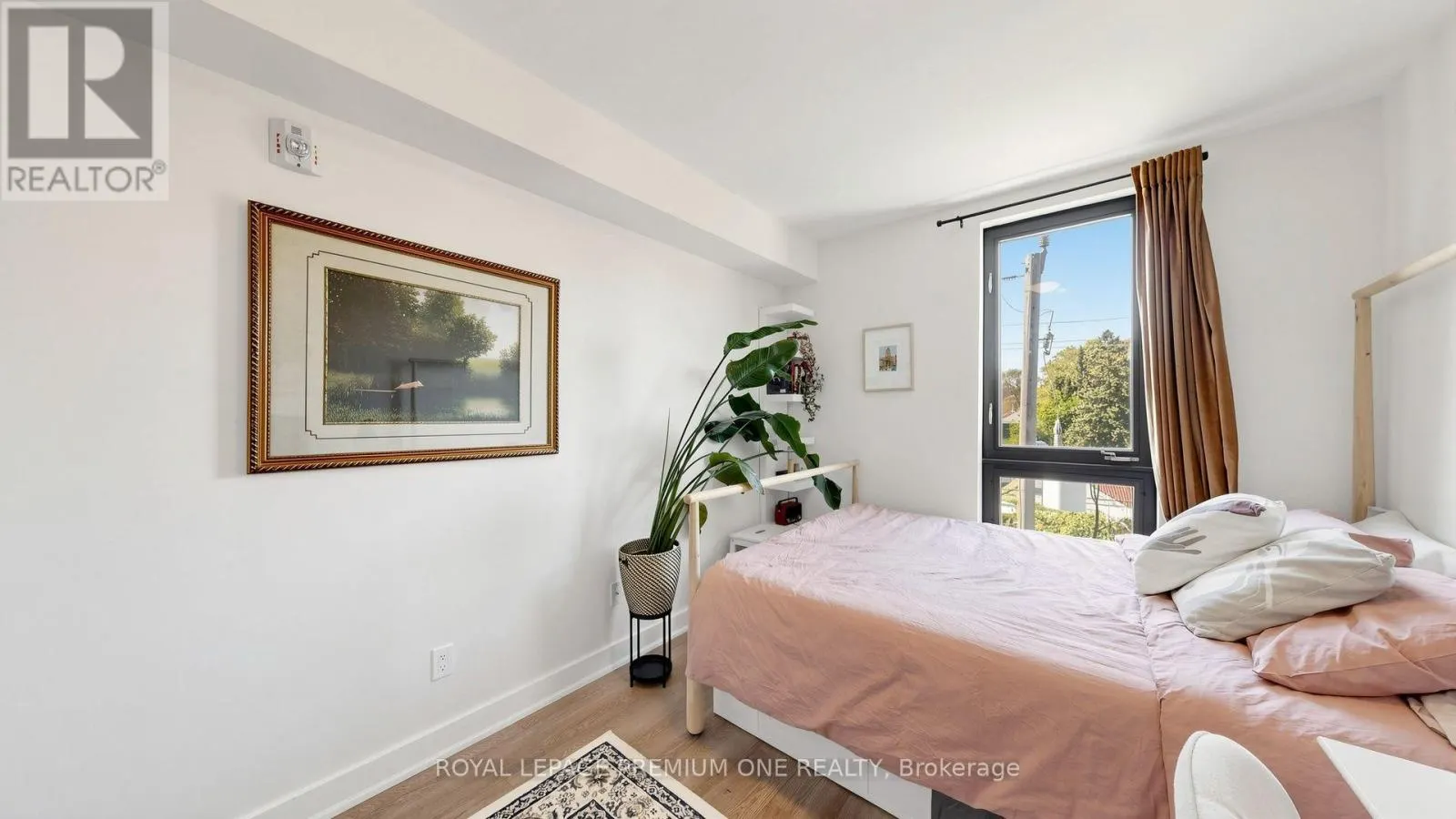 203 - 441 JANE STREET