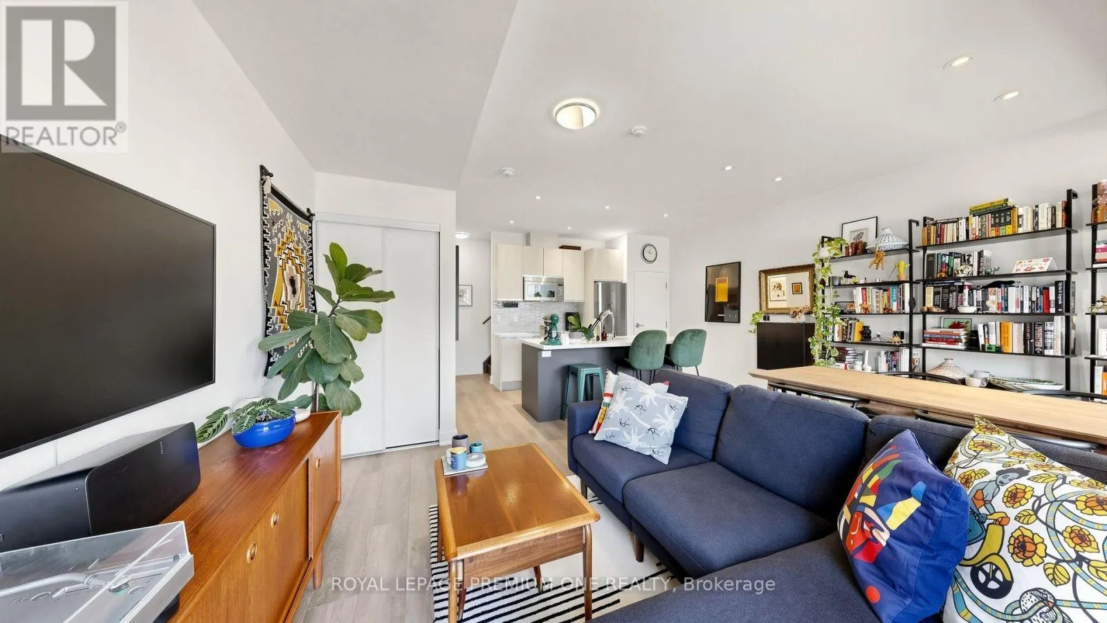 203 - 441 JANE STREET