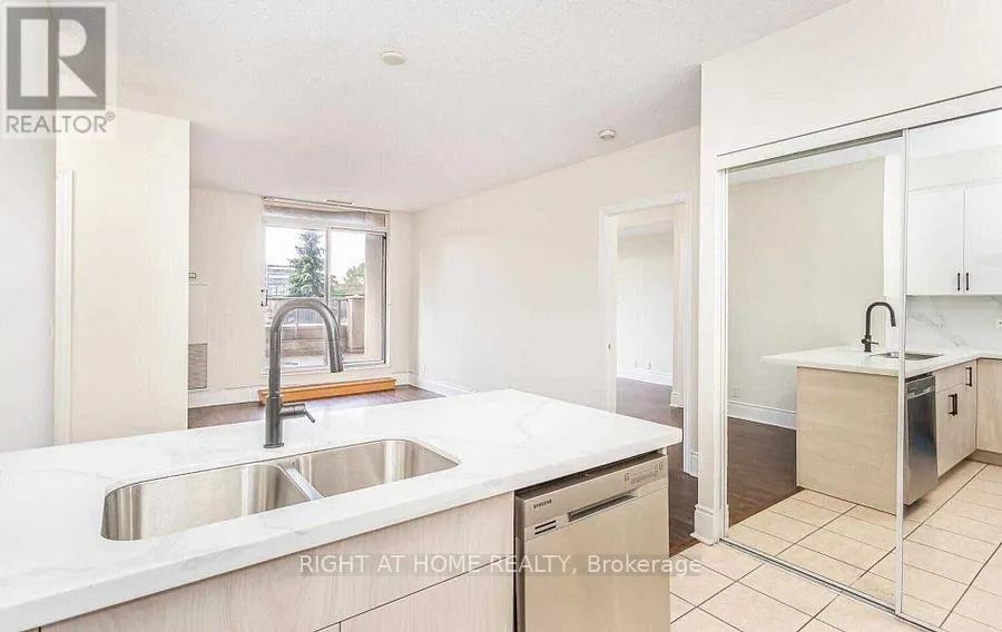 235 - 3888 DUKE OF YORK BOULEVARD
