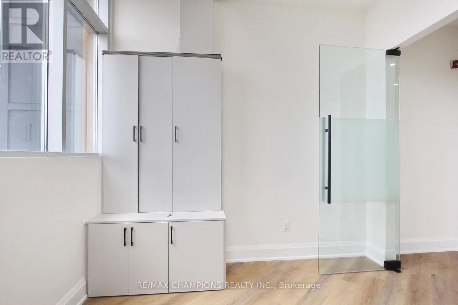205 - 6475 MAYFIELD ROAD
