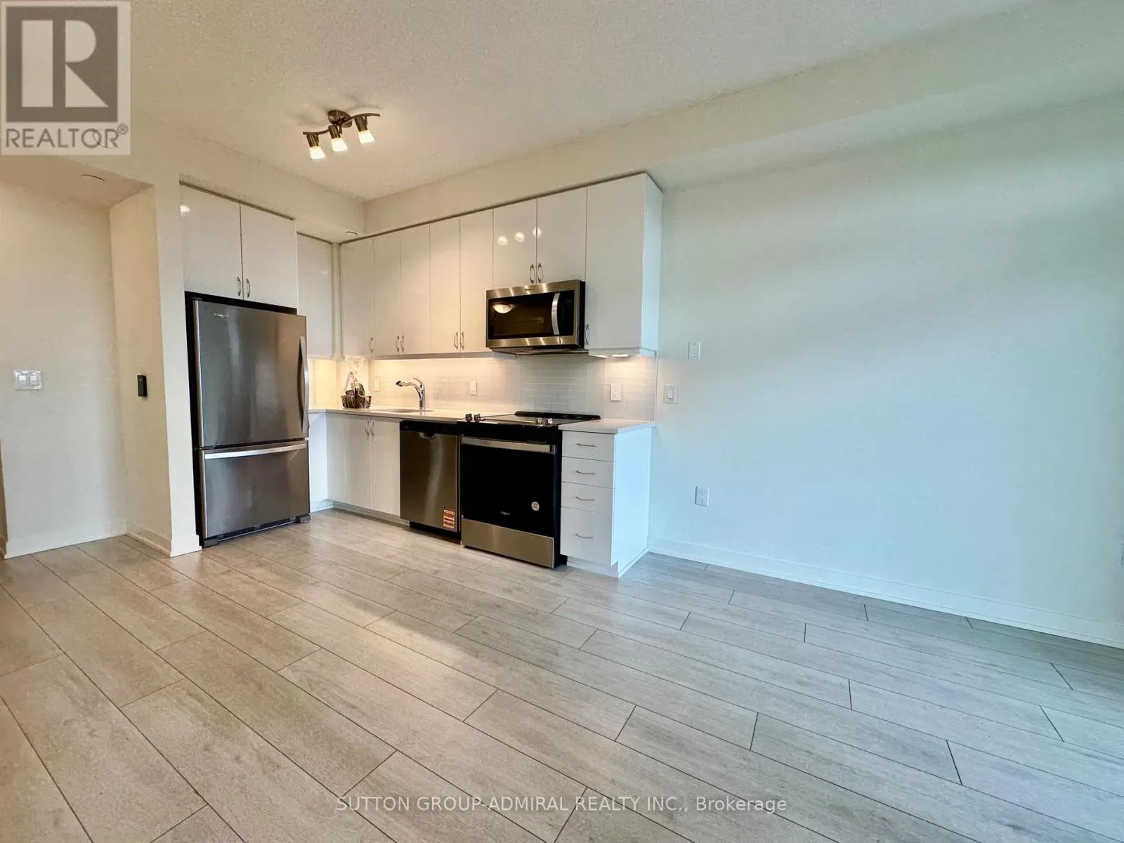4110 - 38 ANNIE CRAIG DRIVE