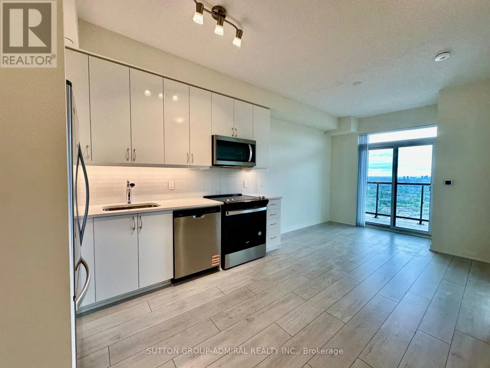 4110 - 38 ANNIE CRAIG DRIVE