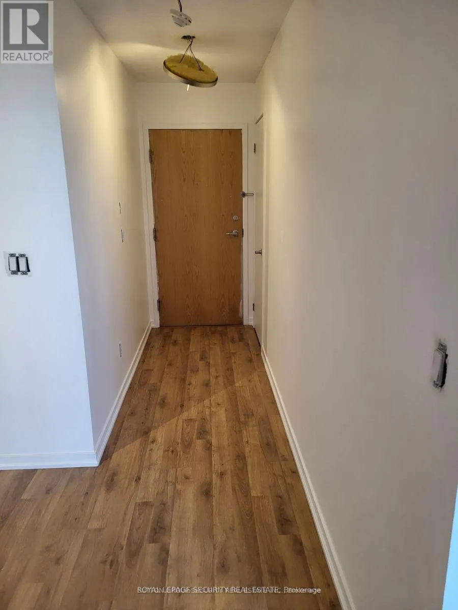 610 - 38 JOE SHUSTER WAY