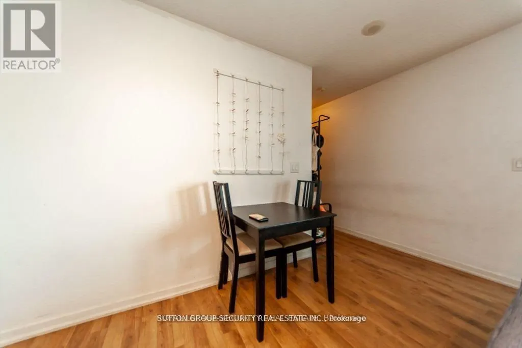 610 - 38 JOE SHUSTER WAY