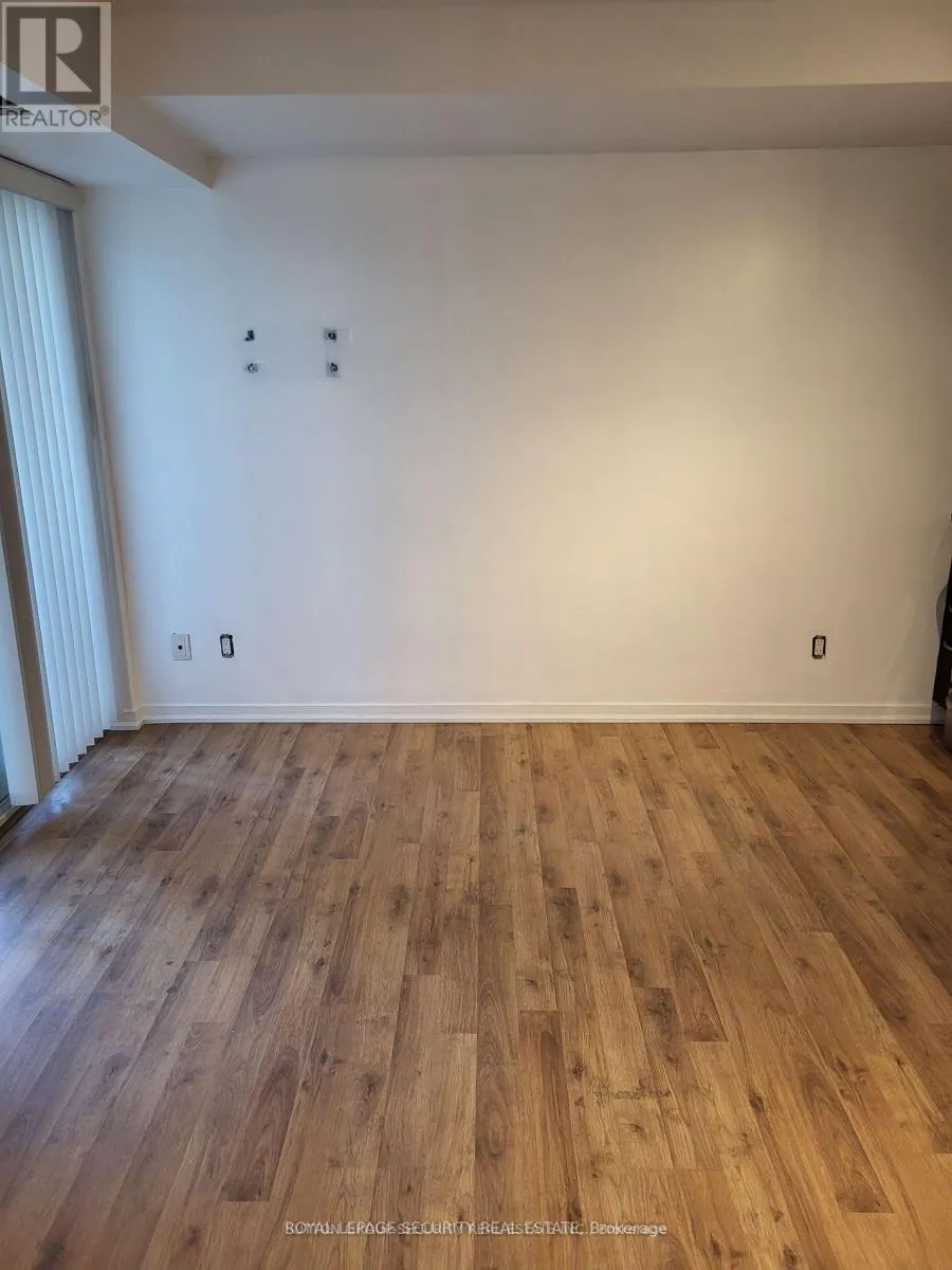 610 - 38 JOE SHUSTER WAY