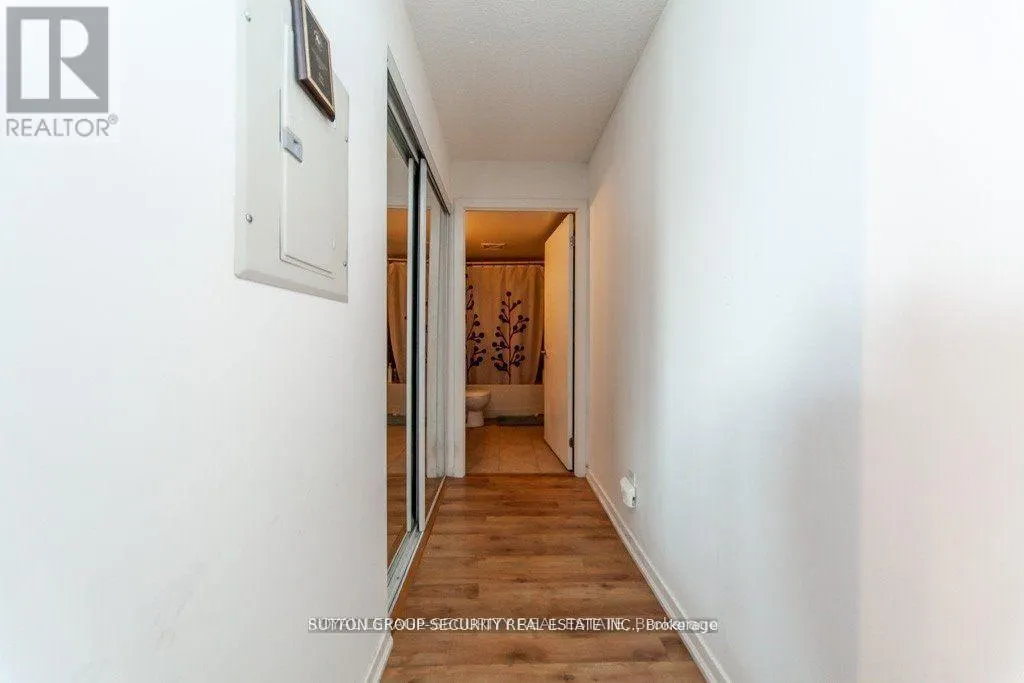 610 - 38 JOE SHUSTER WAY