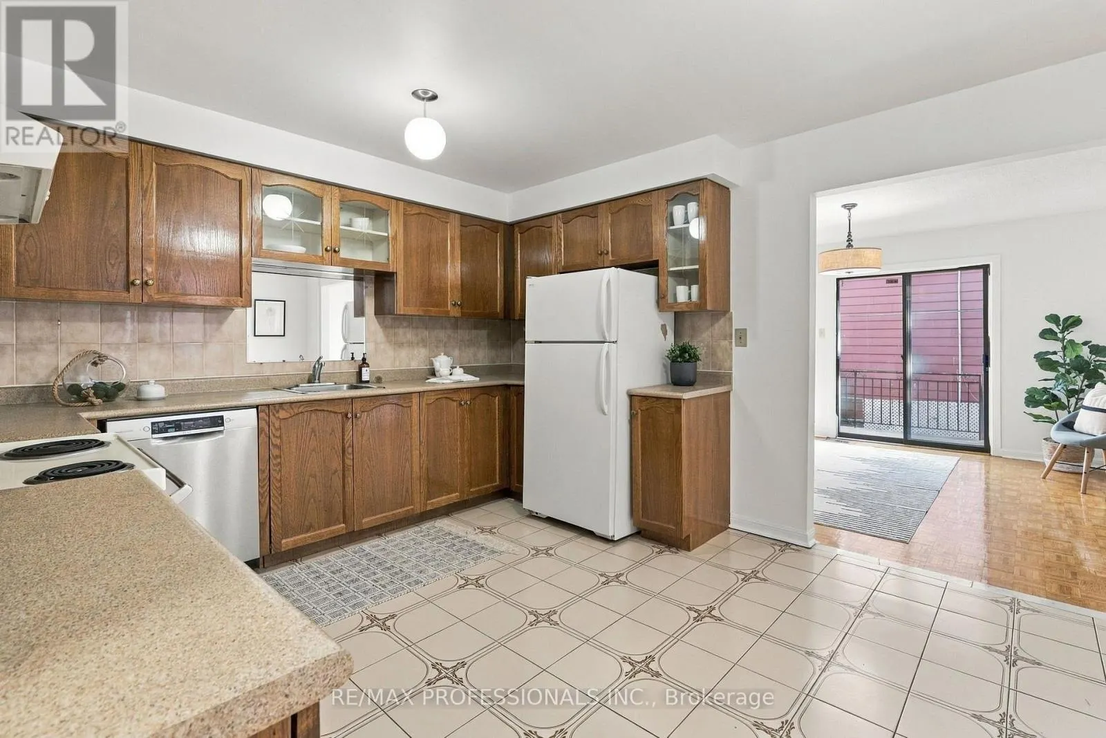 289 F BARTLETT AVENUE