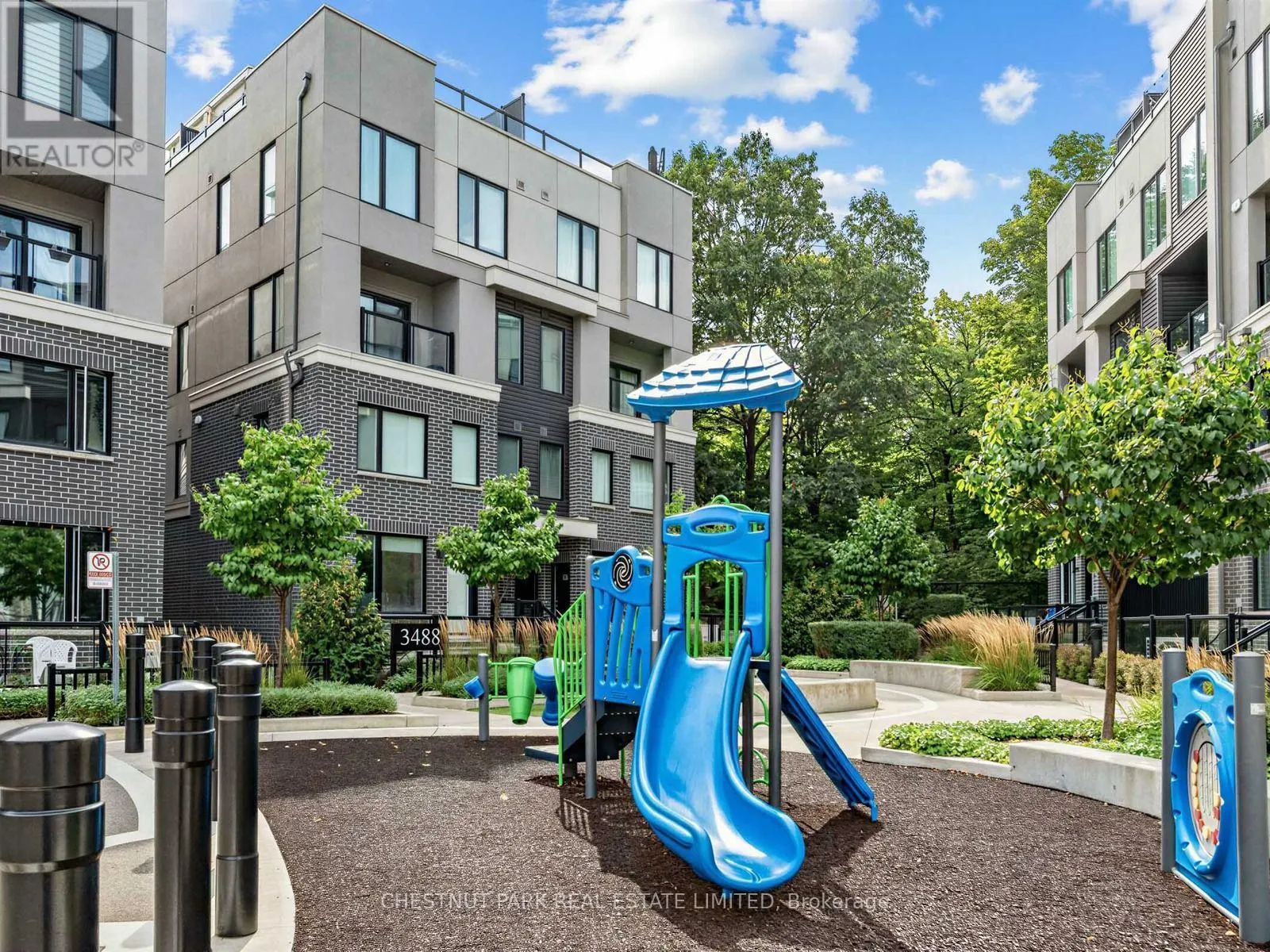 5 - 3488 WIDDICOMBE WAY