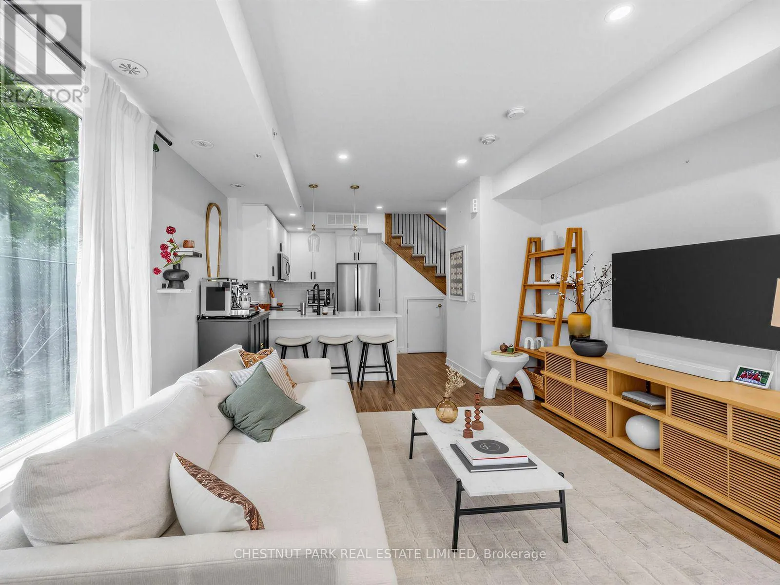 5 - 3488 WIDDICOMBE WAY
