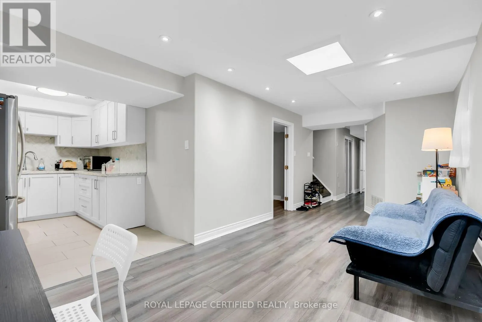 1 - 1377 LEGER WAY