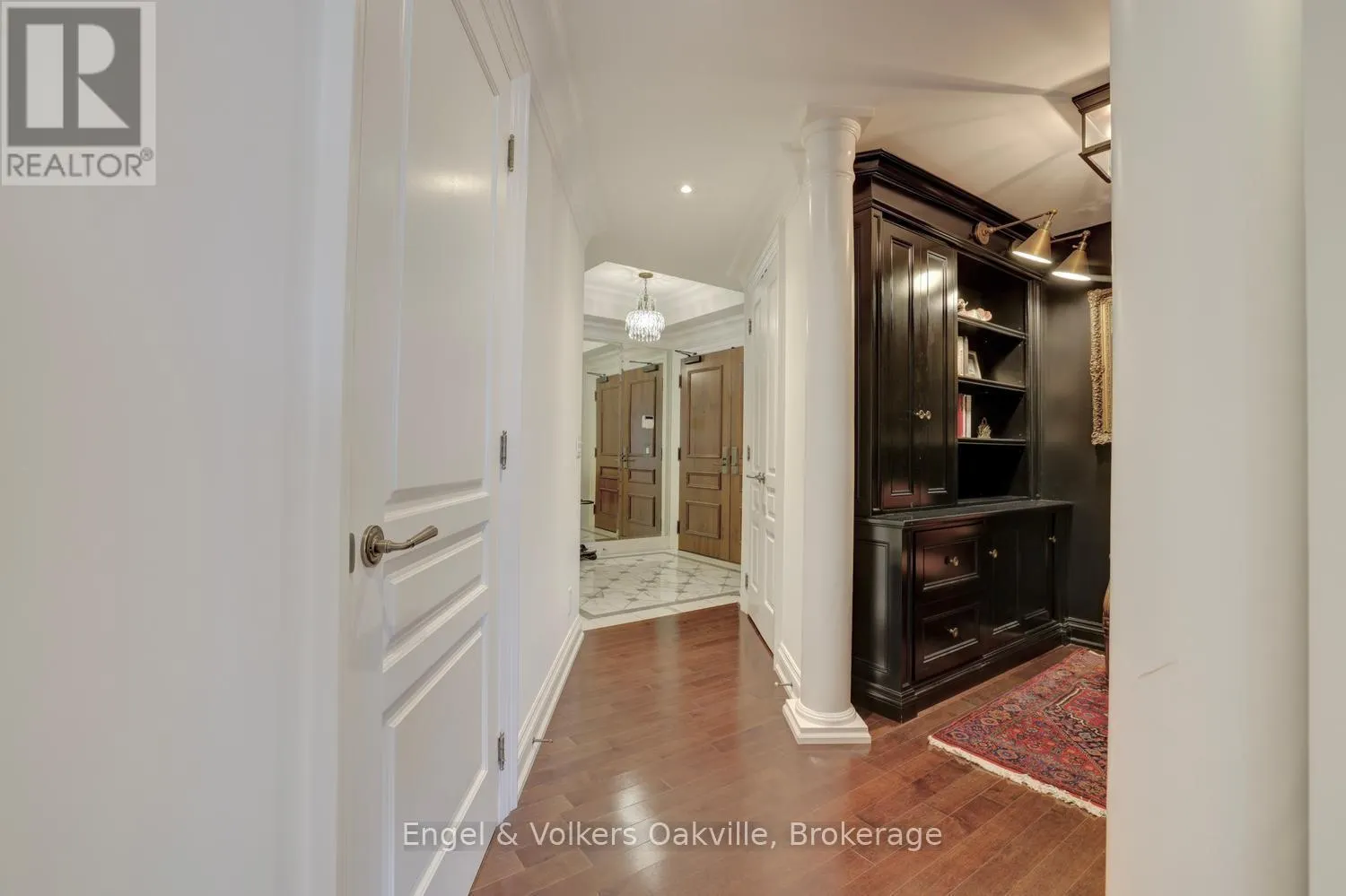 305 - 111 FORSYTHE STREET #305