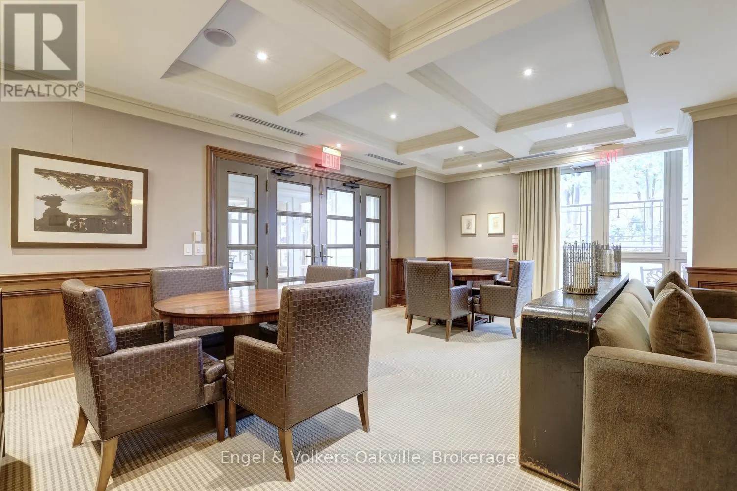 305 - 111 FORSYTHE STREET #305