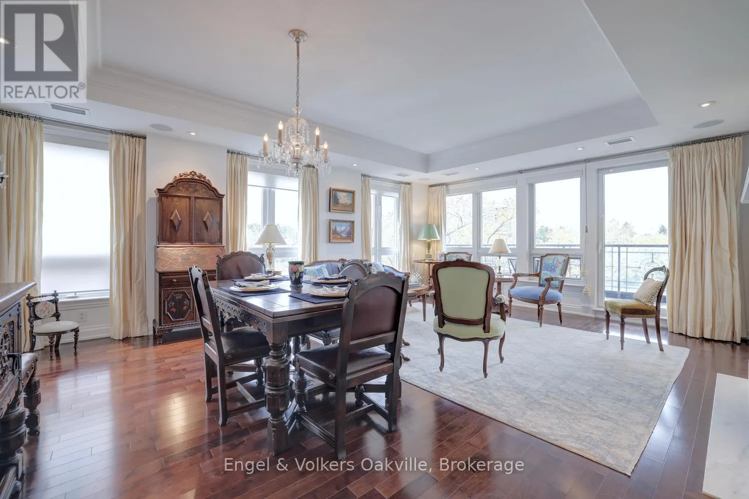 305 - 111 FORSYTHE STREET #305