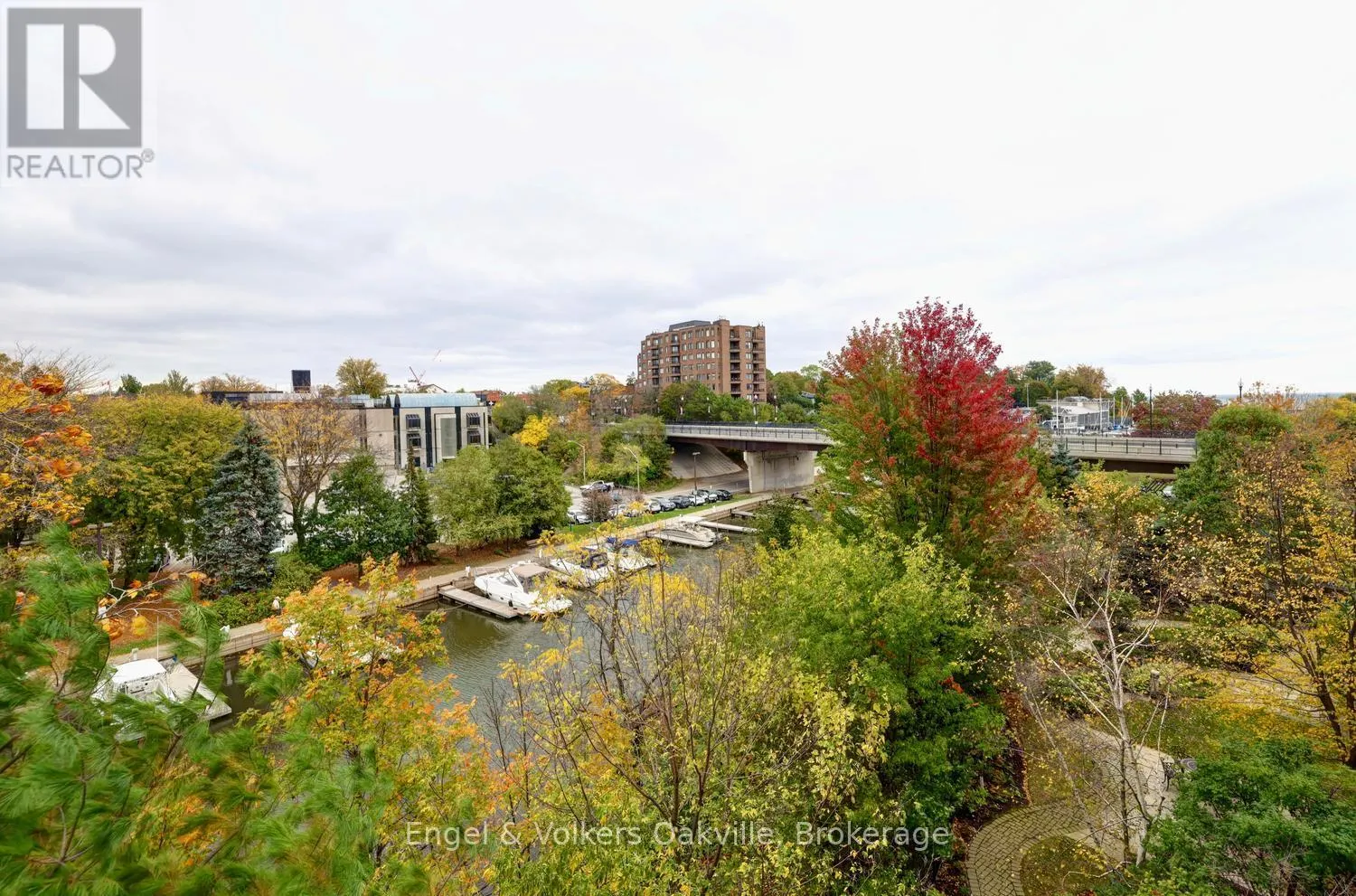 305 - 111 FORSYTHE STREET #305