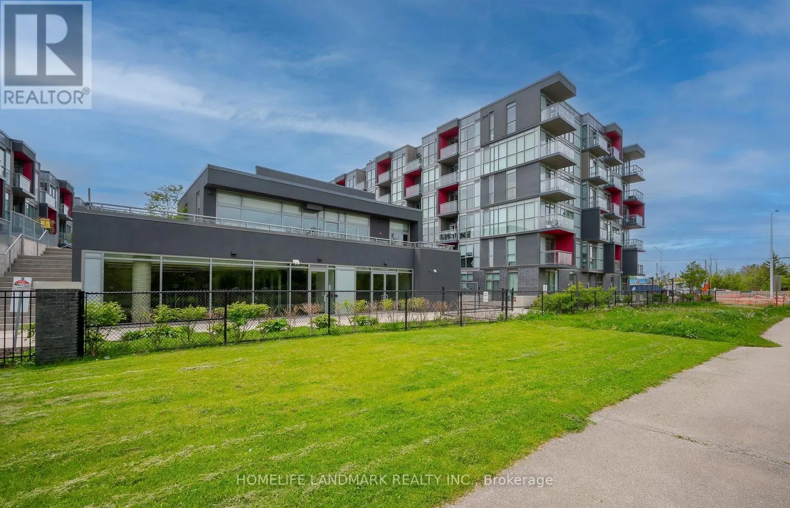 B213 - 5240 DUNDAS STREET
