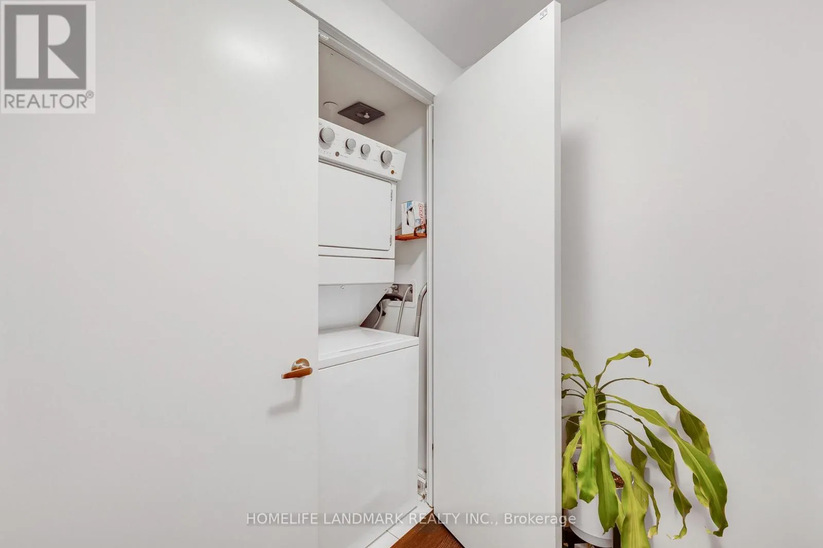 B213 - 5240 DUNDAS STREET