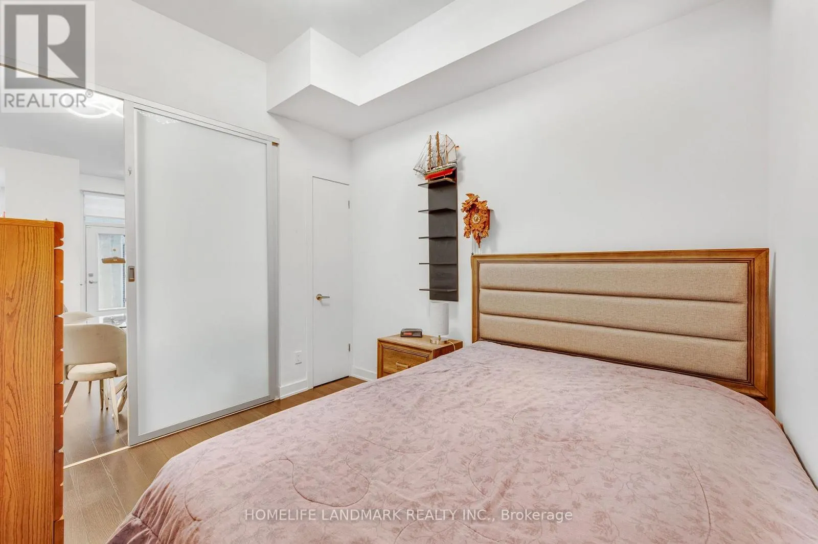 B213 - 5240 DUNDAS STREET