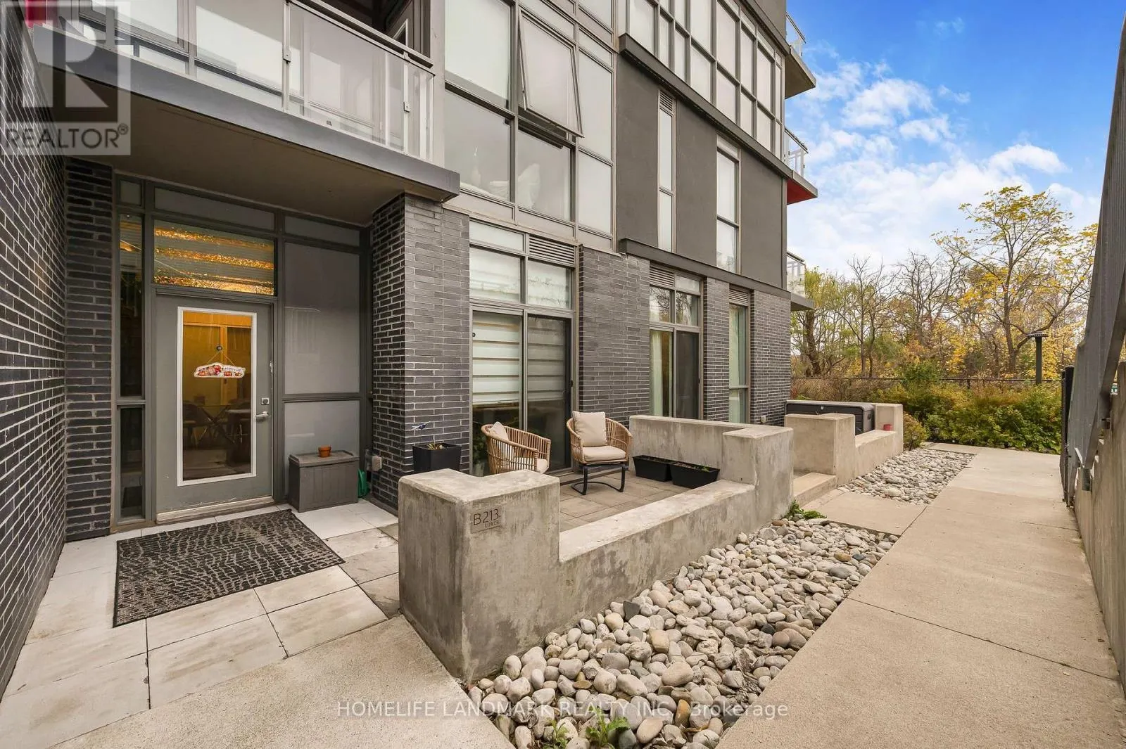 B213 - 5240 DUNDAS STREET