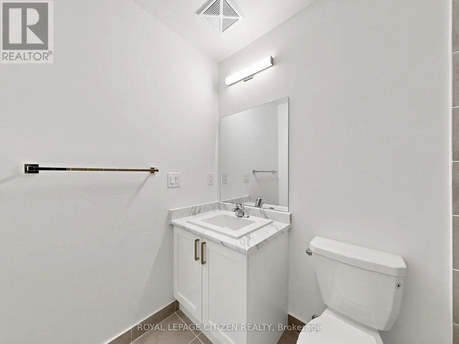 412 - 1063 DOUGLAS MCCURDY COMMON