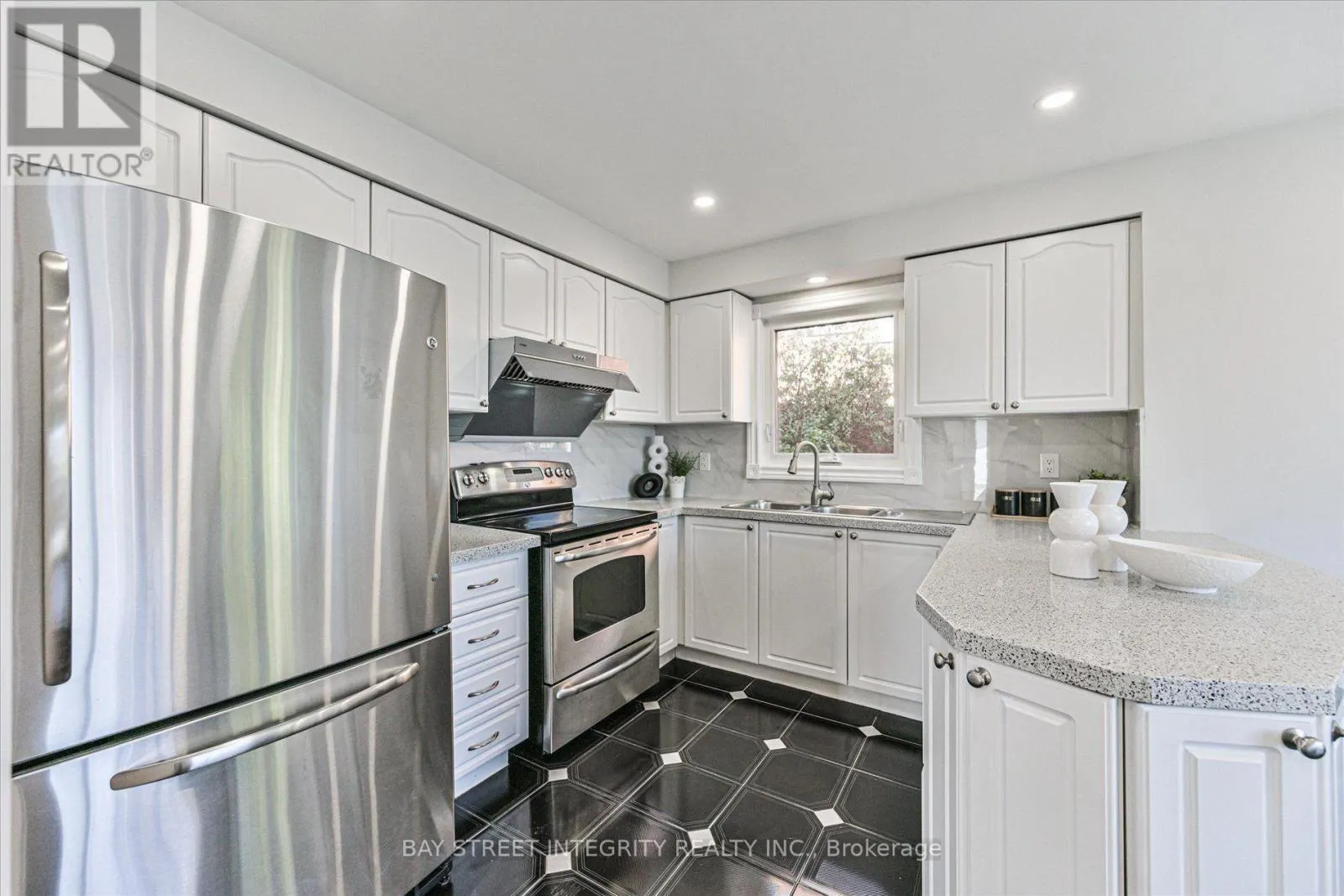 1225 WINTERBOURNE DRIVE