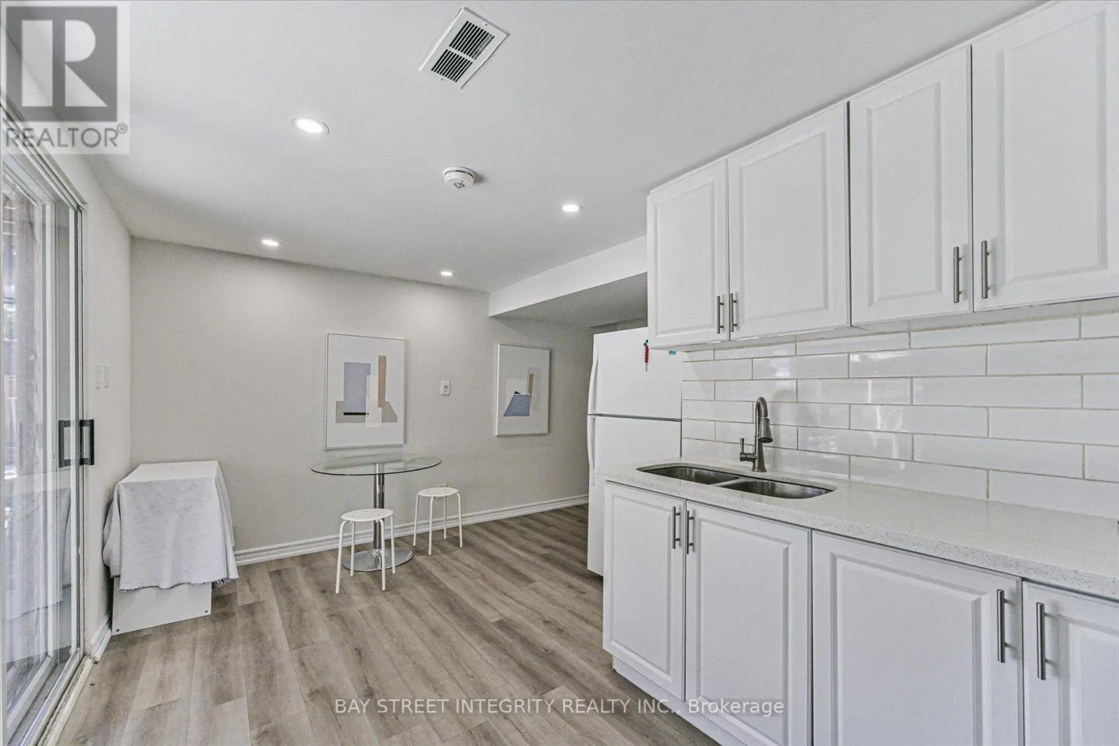 1225 WINTERBOURNE DRIVE