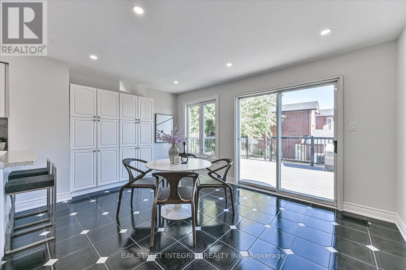 1225 WINTERBOURNE DRIVE