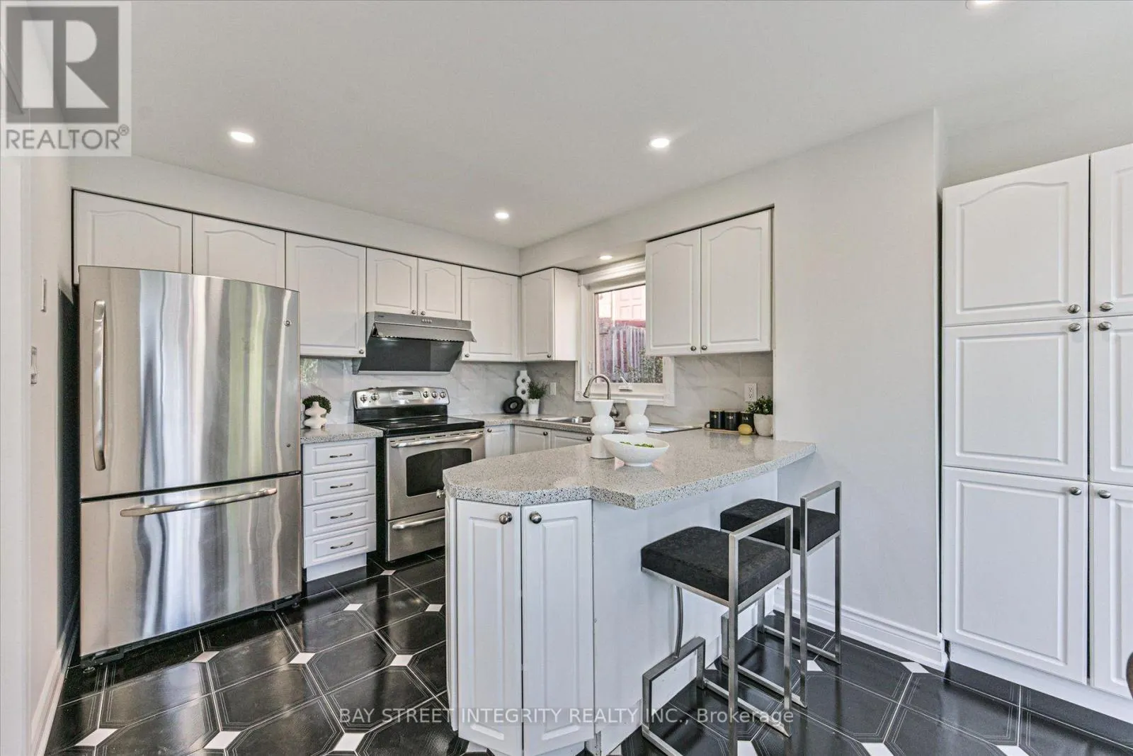 1225 WINTERBOURNE DRIVE