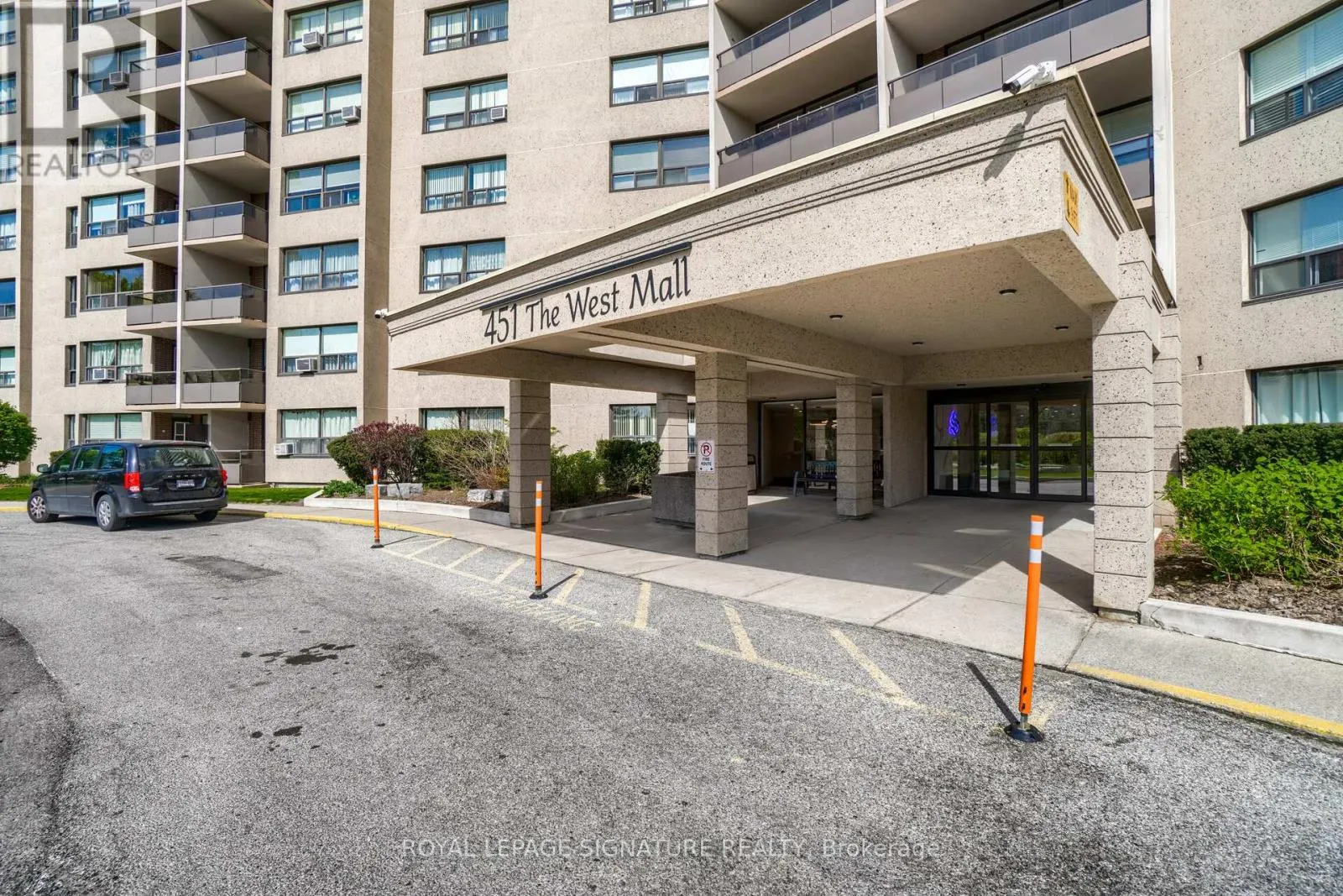 1212 - 451 THE WEST MALL DRIVE