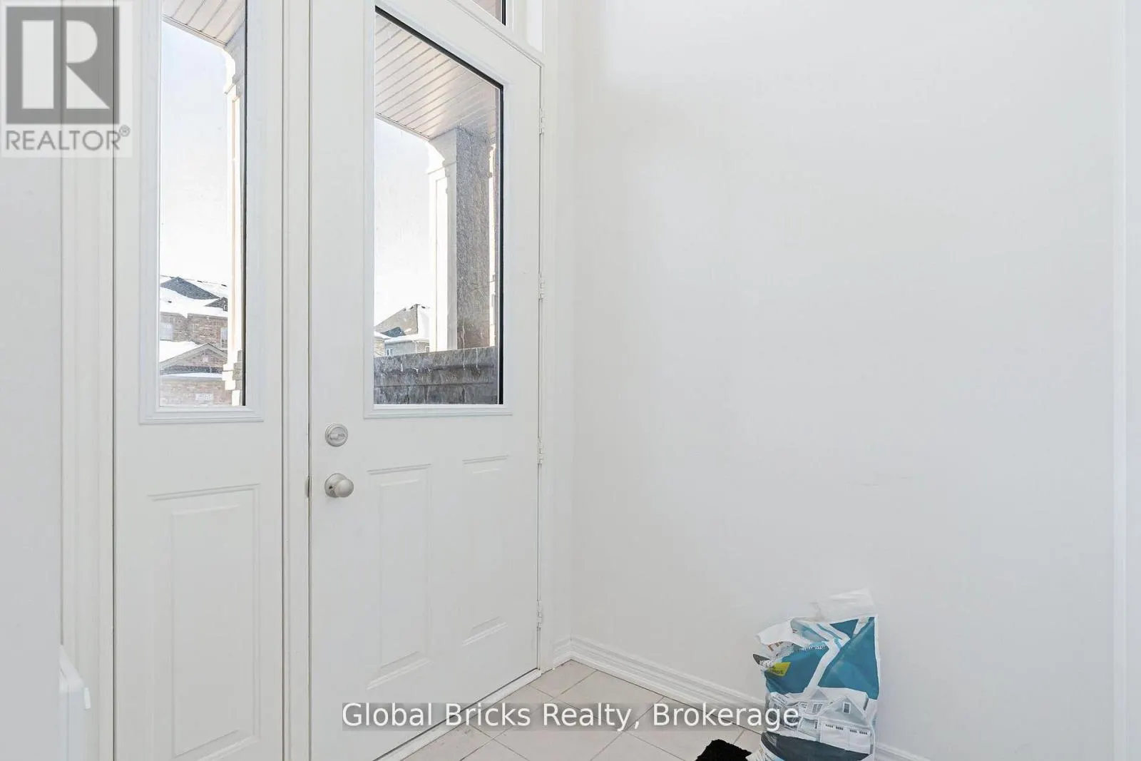 49 BURNHAMTHORPE ROAD E
