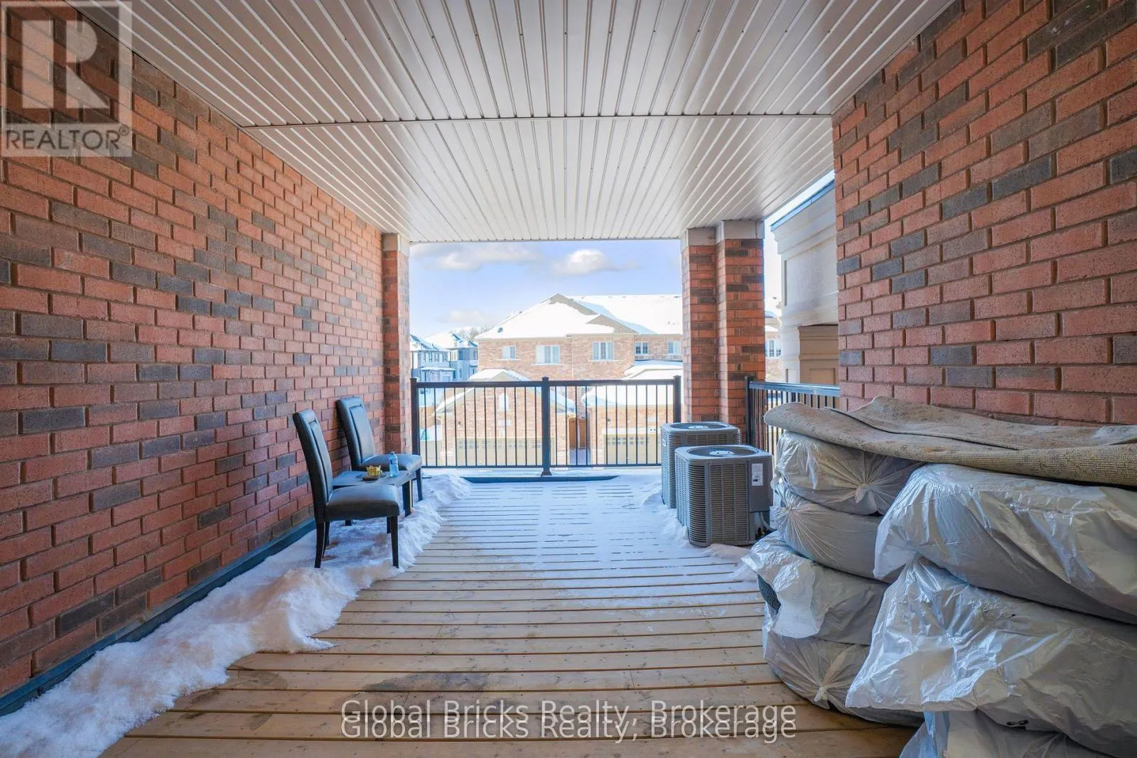 49 BURNHAMTHORPE ROAD E