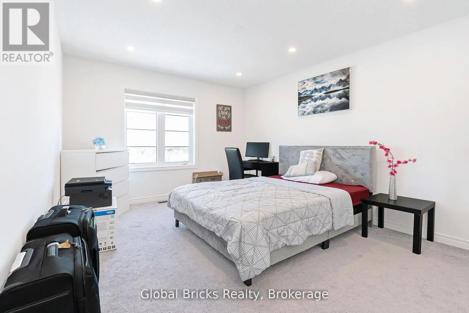 49 BURNHAMTHORPE ROAD E