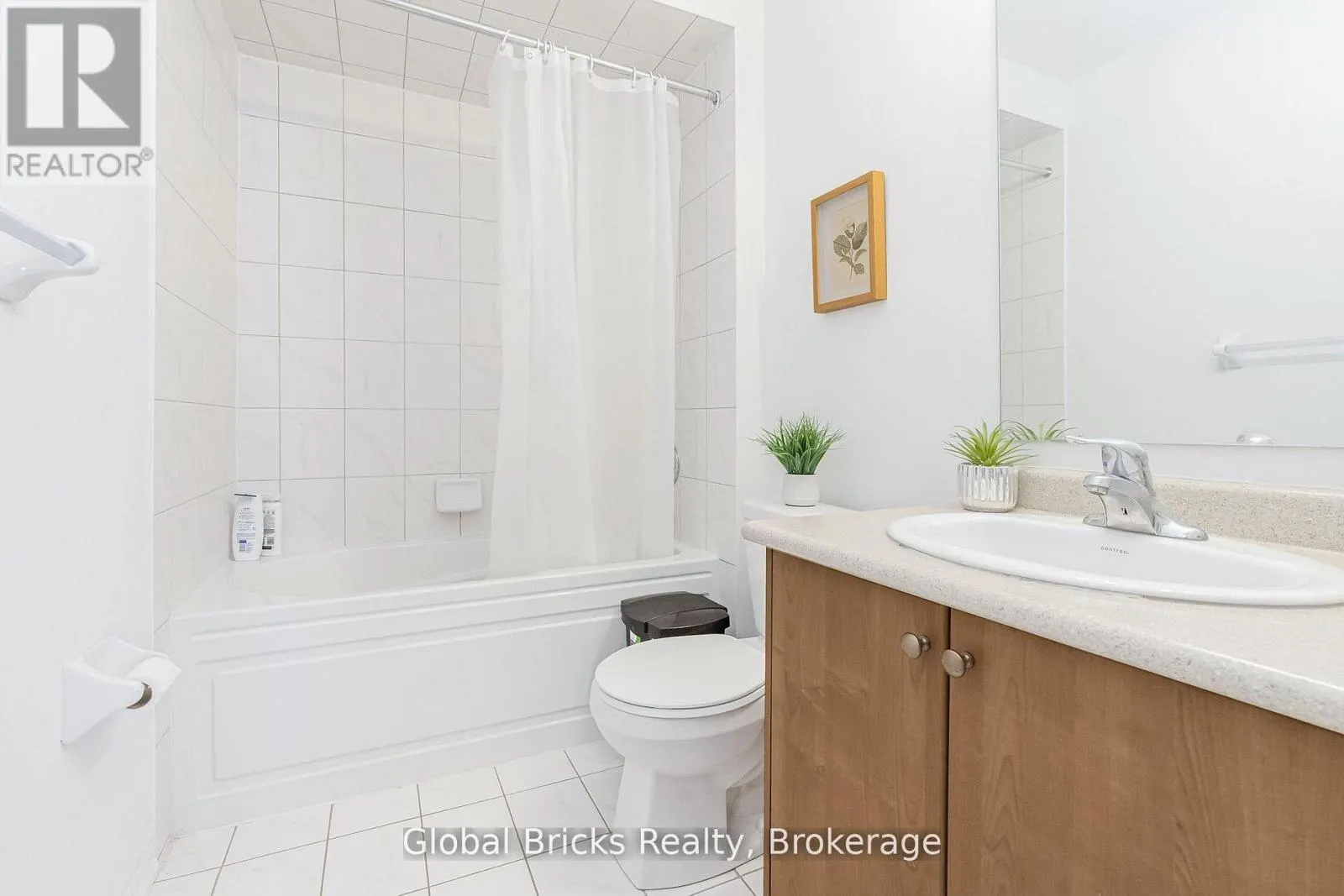 49 BURNHAMTHORPE ROAD E