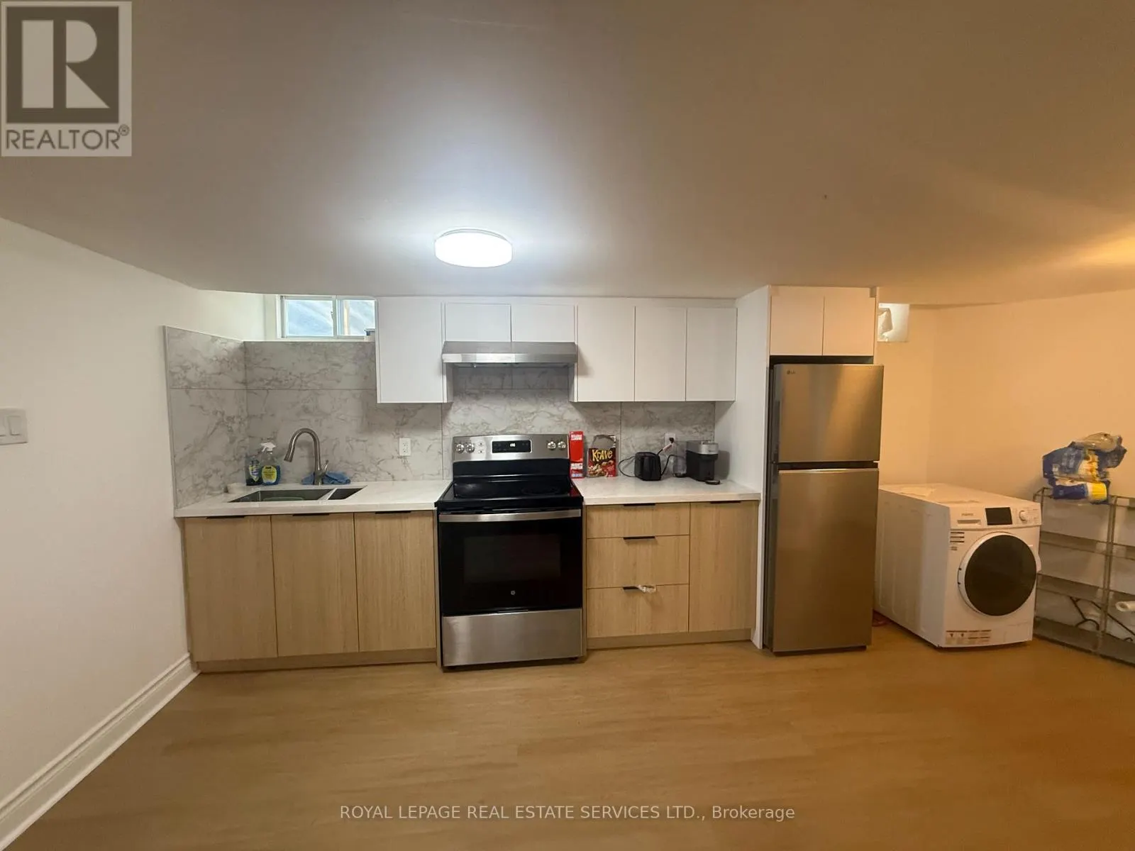 6 - 19 ROSELAND DRIVE E